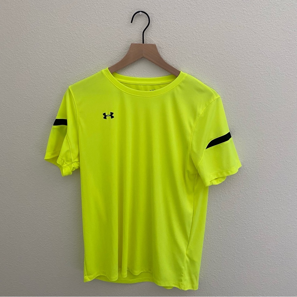 Under Armour neon yellow short sleeve workout shirt size XL